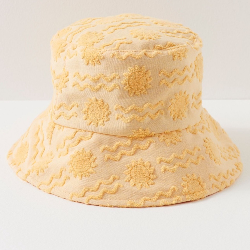 Lack Of Color Summer of Sun Wave Bucket Hat